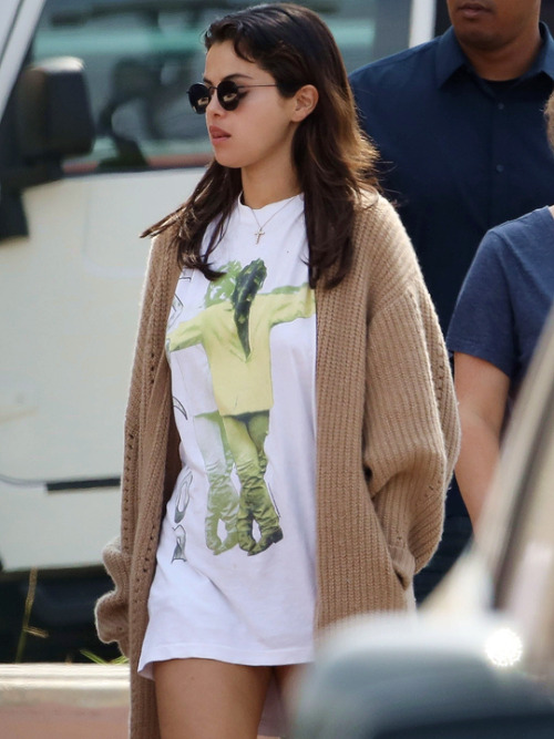 selenasgcmez:Selena Gomez out and about in Studio City, CA |...