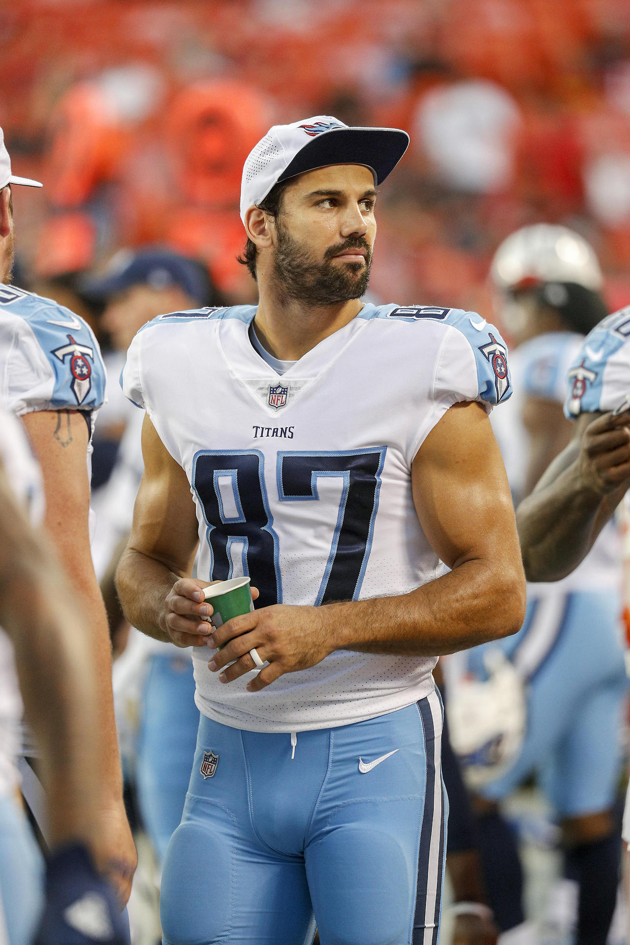 Eric decker bulge