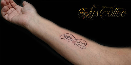 Lys Tattoo Tatouage Avant Bras Femme Signe Symbole De