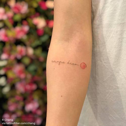 By Chang, done in Manhattan. http://ttoo.co/p/34960 carpe diem;chang;facebook;fine line;horace quotes;inner forearm;languages;latin tattoo quotes;latin;line art;quotes by authors;small;quotes;twitter