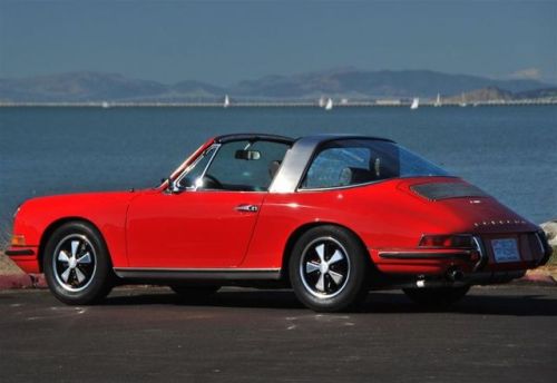 porscars:Porsche 911 S Targa (1968)Fans of F1 invite you...