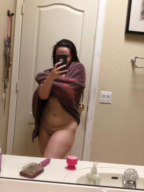 littlebunnybee2:IDENTITY CRISIS UNDERWAY nudes=posted