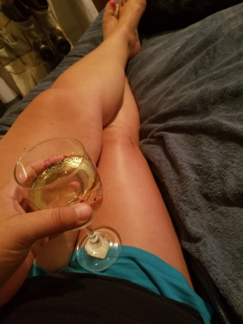 nccouple1913:Celebration glass of wine after finishing writing...