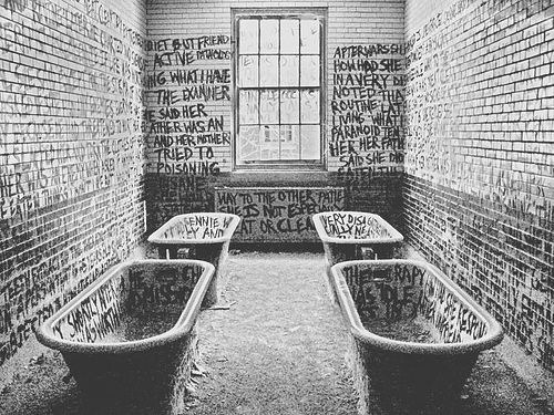 paintdeath:graffiti in an abandoned mental institution