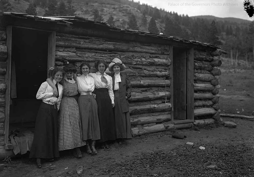 Palace Of The Governors Photo Archives Girls In Camping Party At