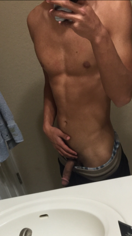 str8boys1:More STRAIGHT BOYS Here! Follow!