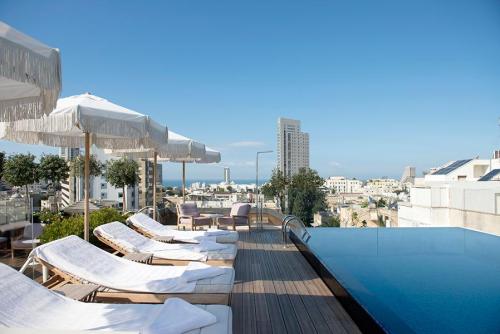 Tour the Best Boutique Hotel in Tel Aviv: The Norman