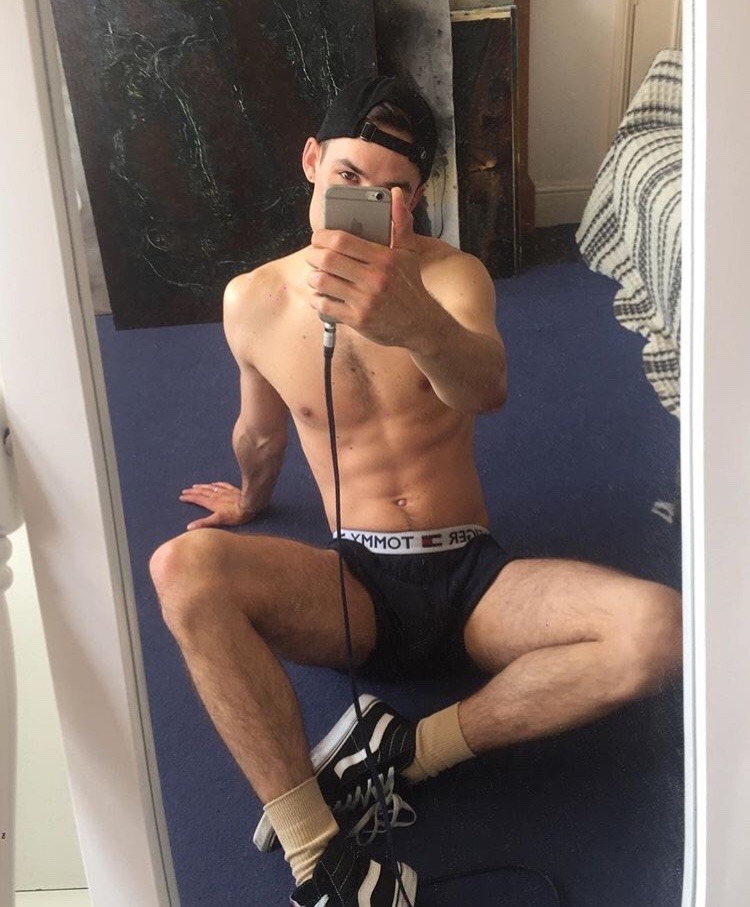 VIDEO GAY SNIFF VIDEO GAY SNIFF
