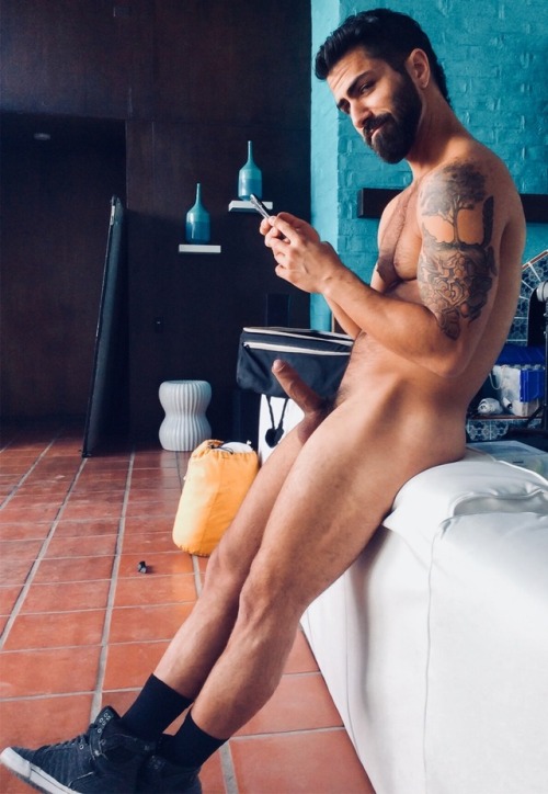 your-nude-photos:pahedi:That’s one beautiful man and...