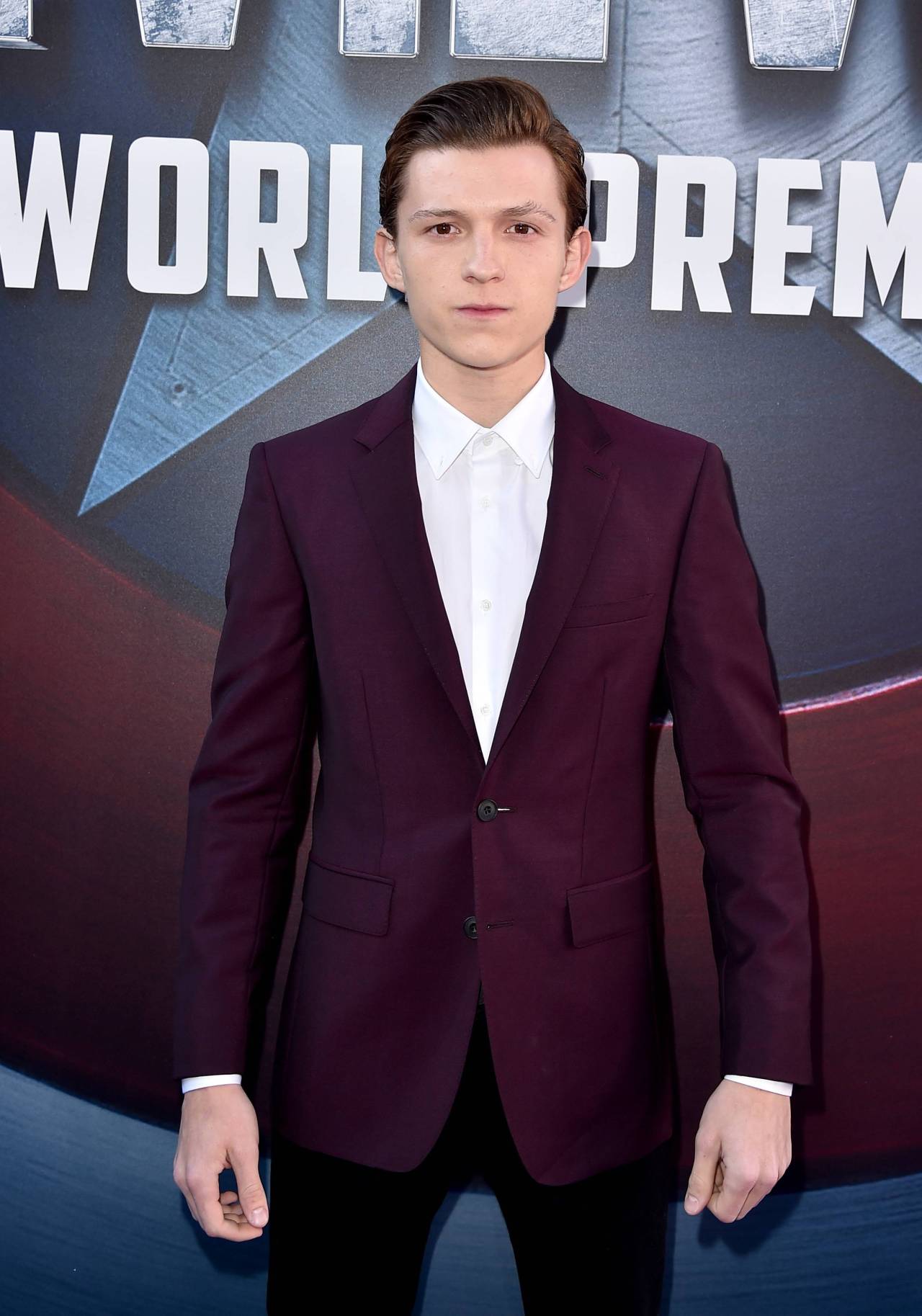 Tom Holland attends the premiere of Marvel’s... : Marvel Gifs