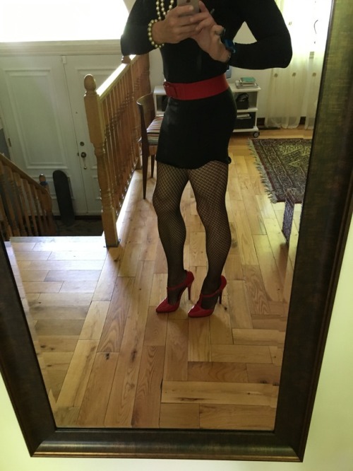 neil4heels:yayola50:Black and red. I feel great. Love my new...