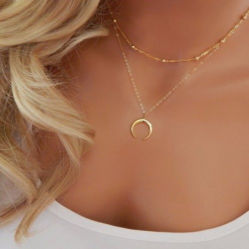 sistar-baby:Elegant and Creative  Necklace looks nice with...