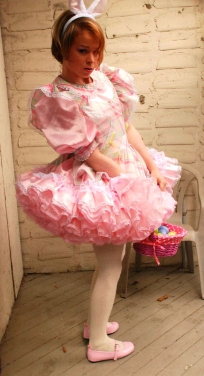 chico125:thebabyrebecca:Pictures from my Easter shoot :)Na...