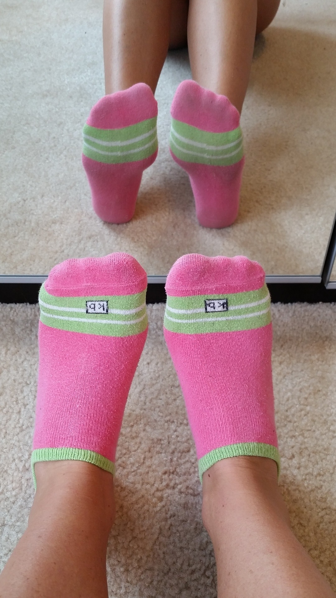 camtastical-socks-another-pink-pair-has-been-found