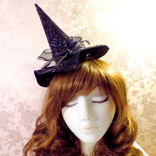 lolitapopshop:Add a witchy touch to your coord with our...