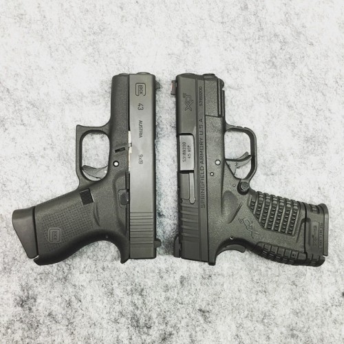 Size comparison: Glock 43 vs. Springfield XDS #glock #glock43...