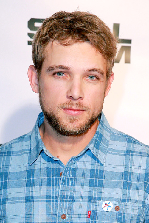 Max Thieriot - CBS’s “Seal Team” Season 2...