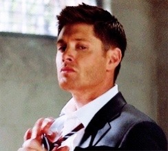 If this Message appears to your dash Pass it on by adding a Supernatural Gif.