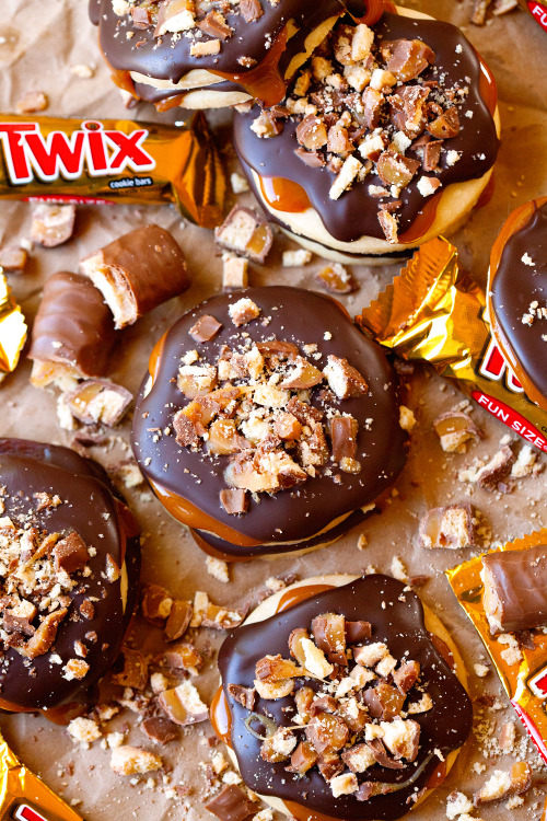 sweetoothgirl:Twix CookiesOmg Mood af!!!