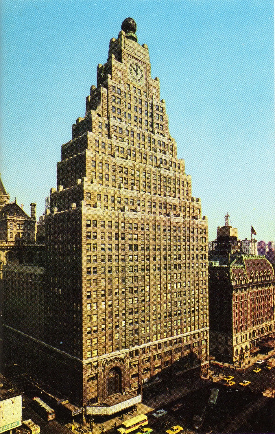 VINTAGE MANHATTAN SKYLINE