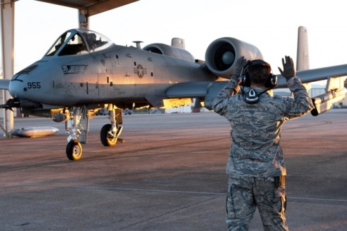 retrowar:A-10 Thunderbolt II aircraft for a night flying...