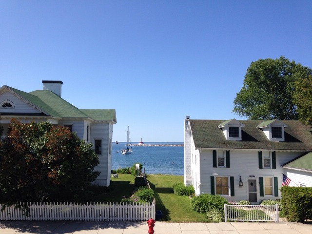 is anything open on mackinac island