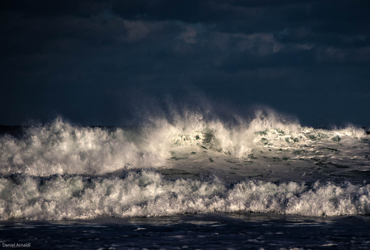 Daniel Arnaldi's Photo Blog - Rough seas off Soldiers Beach With the ...