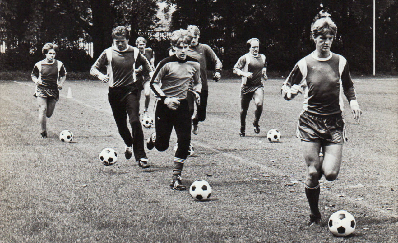 Mothersoccernl Louis Van Gaal As A Player For Sparta Rotterdam