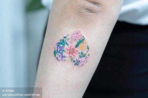 By Zihee, done in Seoul. http://ttoo.co/p/34880 conventional heart;facebook;flower;forearm;heart;illustrative;love;nature;small;twitter;zihee