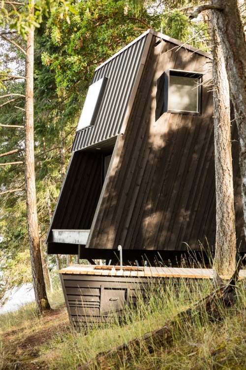 prefabnsmallhomes:The Valdes Island Shack, British Columbia,...