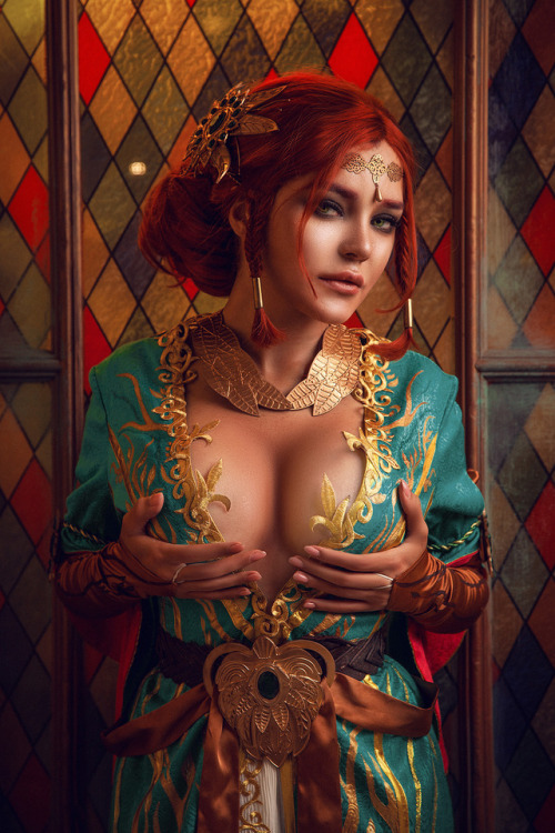 shittyhorsey:kalinkafox:The Witcher 3Me as Triss...