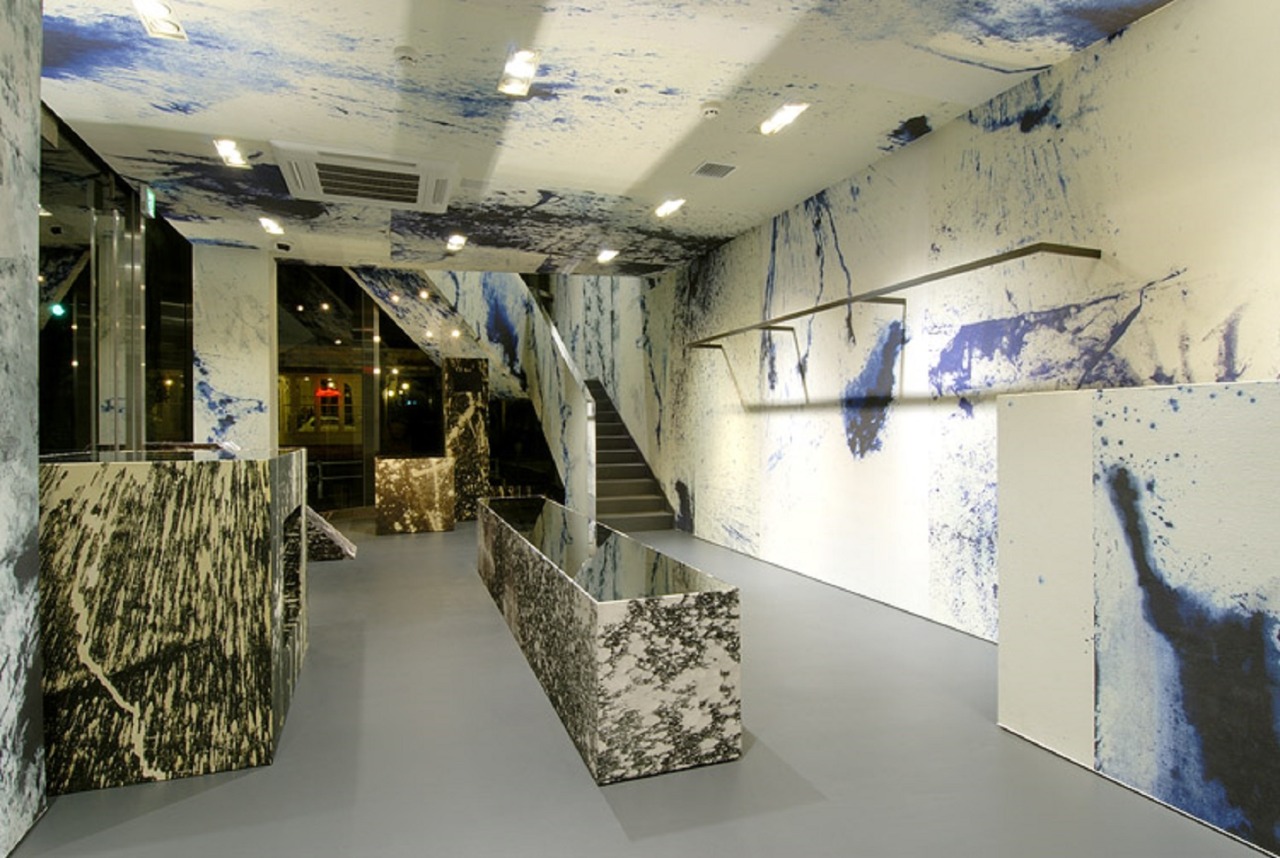 Piece of mind - milomiriam: raf simons store in tokyo.