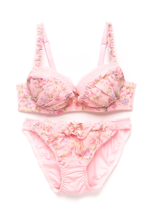 frillylacylove:♡ fran de lingerie antique rose bra and shorts ♡