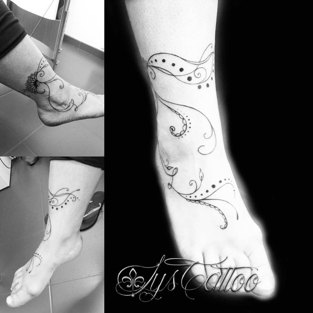 Lys Tattoo Tatouage Cheville Et Pied Femme Arabesques Et