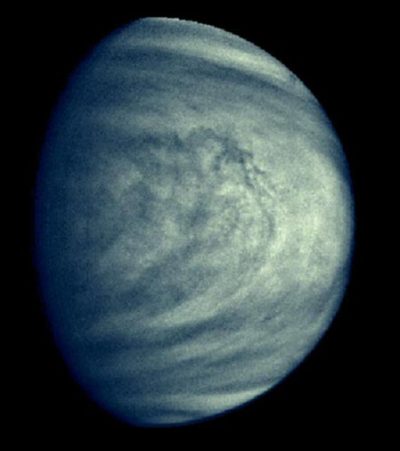 Planetas.
Los últimos descubrimientos sorprenden a los científicos al mostrar que el planeta Mercurio es líquido en su interior. Y por otro lado, ya sabíamos que el planeta Venus, que simboliza al amor y a sus locuras, es él único planeta del sistema...