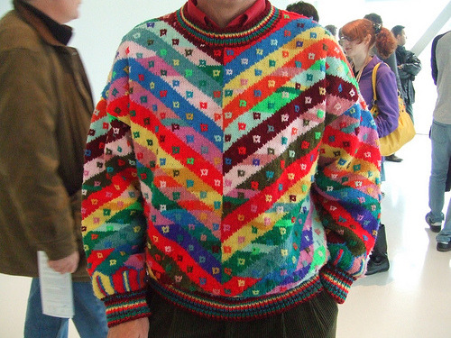 suburbanstorms:bitsbobbins-blog:best sweater ever (via...