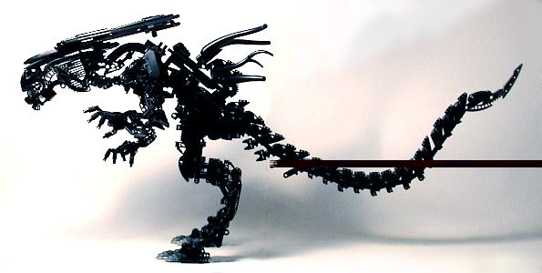 xenomorph queen lego