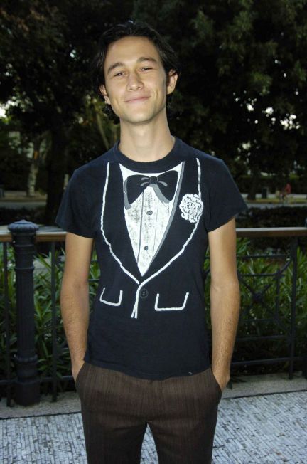 joseph gordon levitt shirt