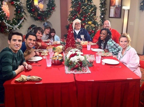 looks like big time rush is preparing for the holiday seasons shown above challen tweets my btr family i cant wait for xmas - Big Time Rush Christmas looks like big time rush is preparing for the holiday seasons shown above challen tweets my btr family i cant wait for xmas - Big Time Rush Christmas