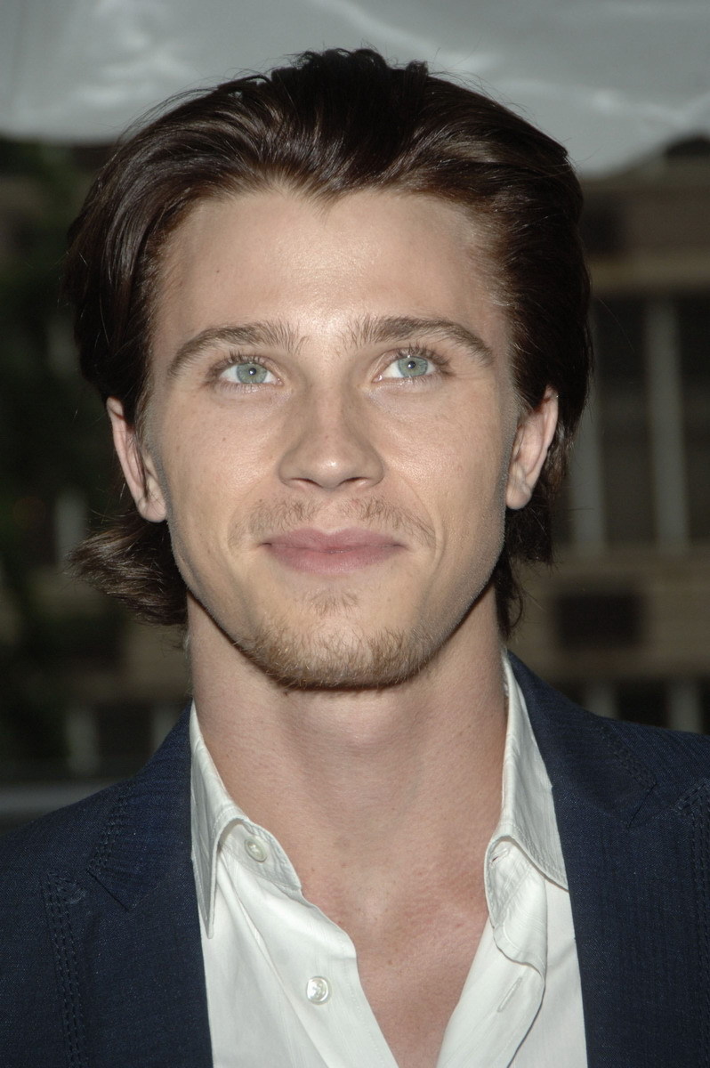 Garrett John Hedlund