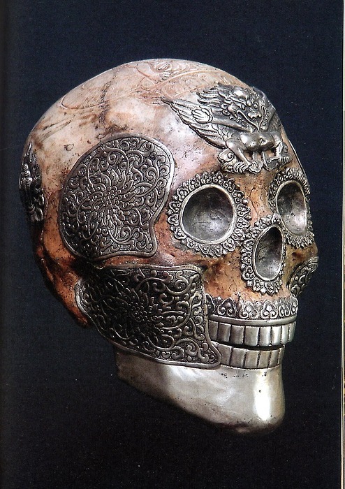 rhea137:
“ Tibetan ritual skull with elaborate silver work and garuda on the forehead.
”