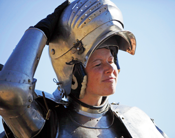 Women Fighters In Reasonable Armor: Photo