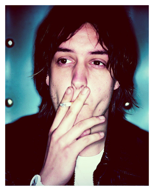 Juicy Juice • JulesBox, This is a Julian Casablancas smoking ...