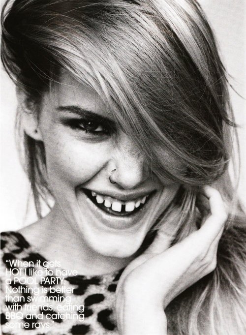 Ashley Smith model fashion black and white gap tooth teeth smile cute