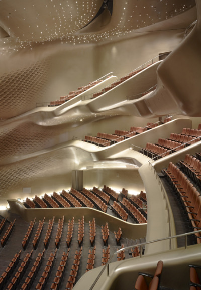 simplypi:<br /><br />Inside the Guangzhou Opera House by Zaha Hadid<br />