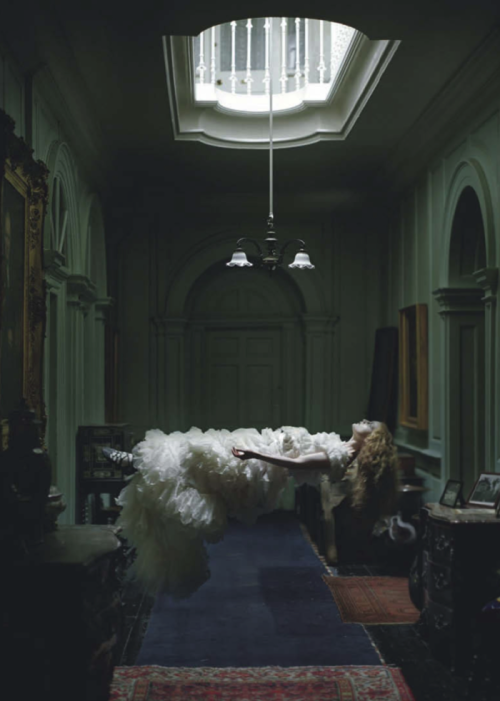 Guinevere Van Seenus Tim Walker Vogue Unique March 2011