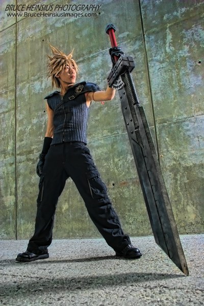 cloud strife cosplay advent