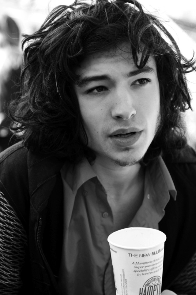 Ezra Miller *that hair* - Fancy a Kiss?