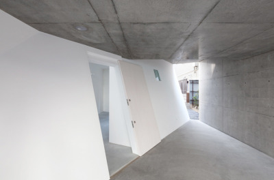 designismymuse:<br /><br />alphaville: house folded (via designboom)<br />