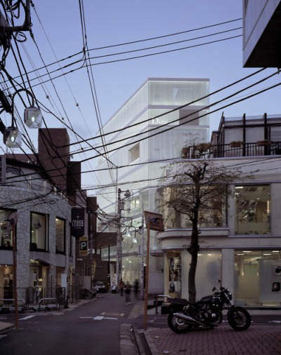 simplypi:<br /><br />CHRISTIAN DIOR OMOTESANDO, TOKYO  SANAA<br />